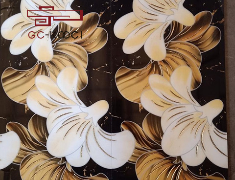 镀金色或银色墙面装饰瓷砖 300x600